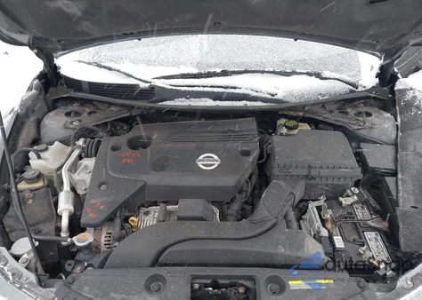 2015 Nissan Altima 2.5/2.5 S/2.5 Sl/2.5 Sv z USA, uszkodzony, nr VIN 1N4AL3AP0FC240123